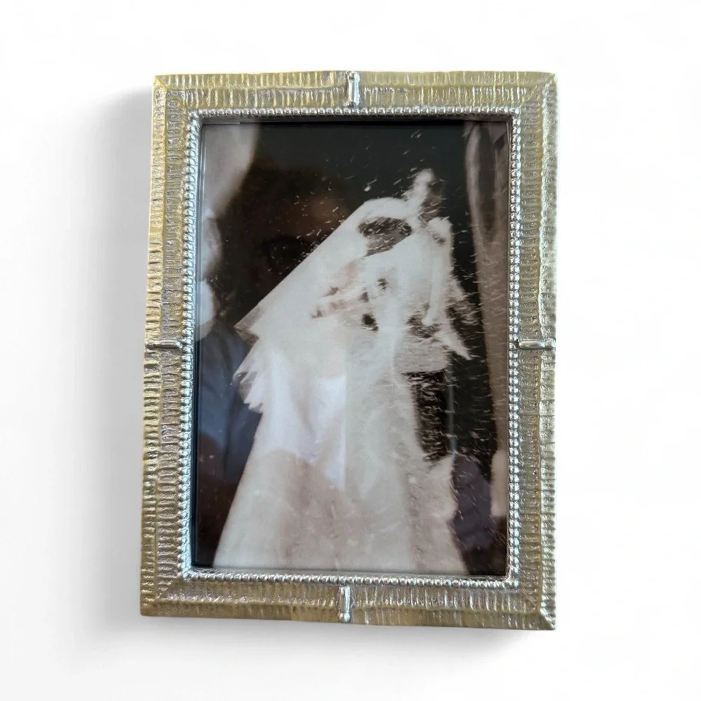 Miraposa Elegant Silver Photo Frame